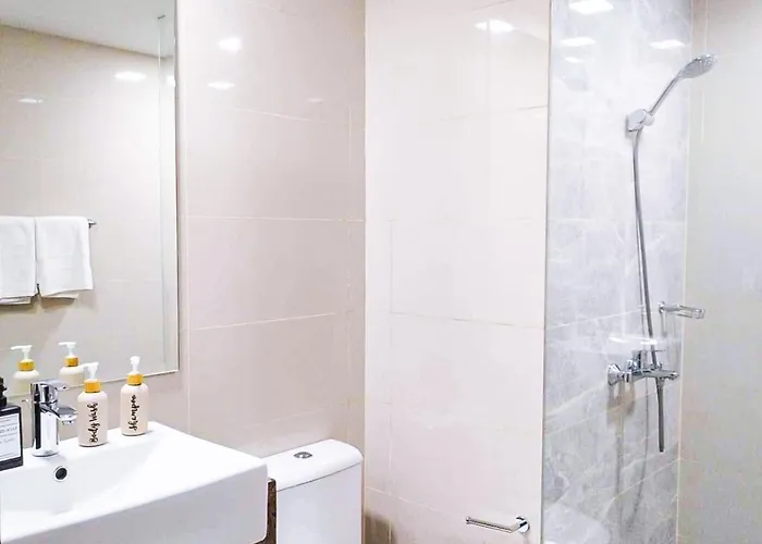 Апартаменты Cozy 3br Near Airport And Okada